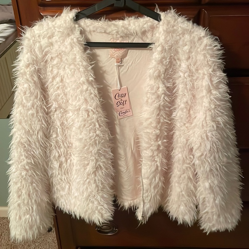 NWT- White Fluffy jacket